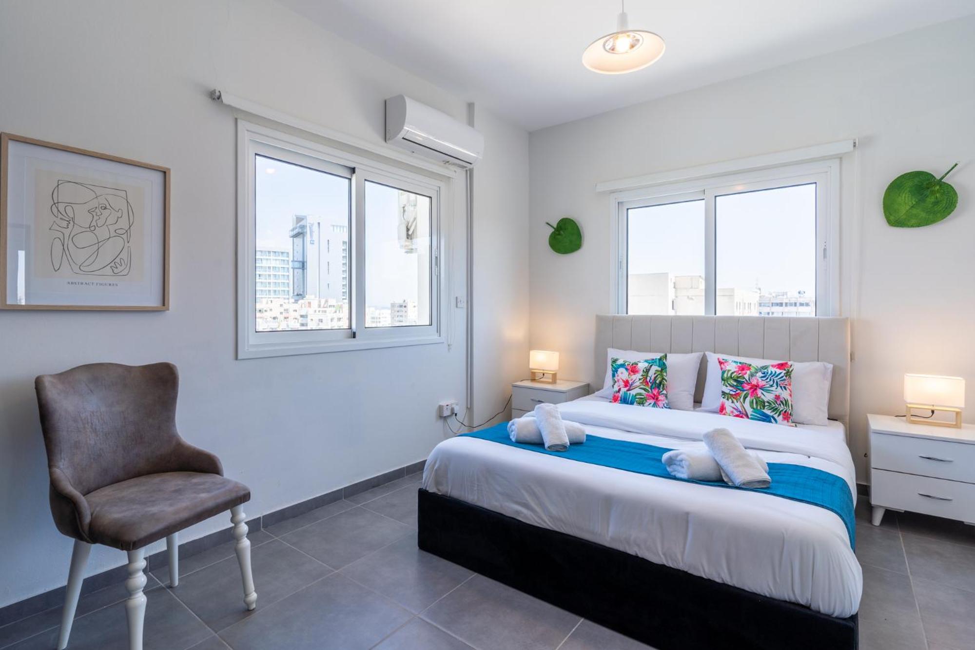 Diamond’s 2-Bedroom Apartment in Larnaca