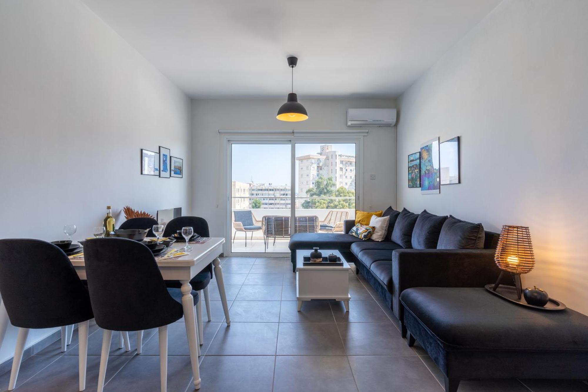 Diamond’s 2-Bedroom Apartment in Larnaca