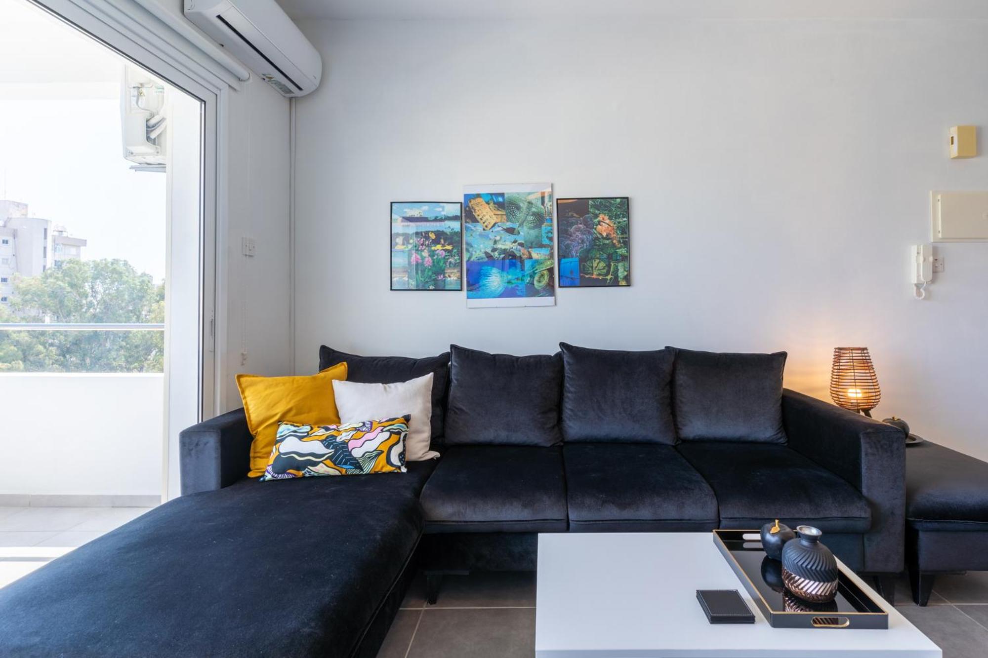 Diamond’s 2-Bedroom Apartment in Larnaca