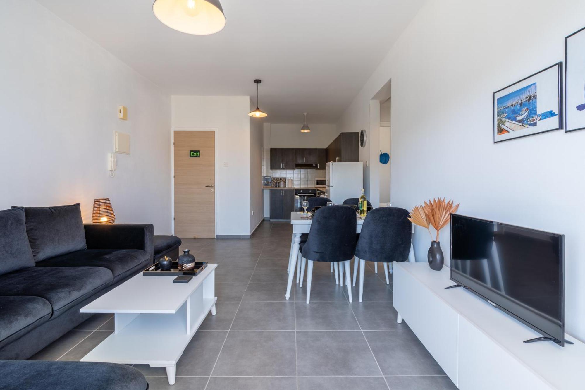 Diamond’s 2-Bedroom Apartment in Larnaca