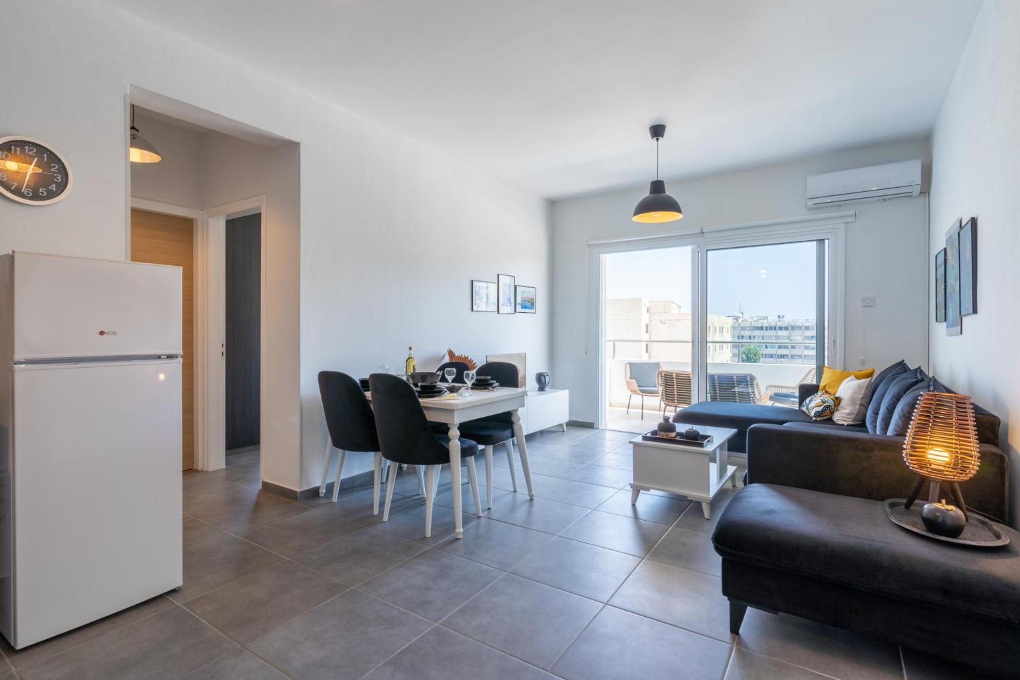 Diamond’s 2-Bedroom Apartment in Larnaca
