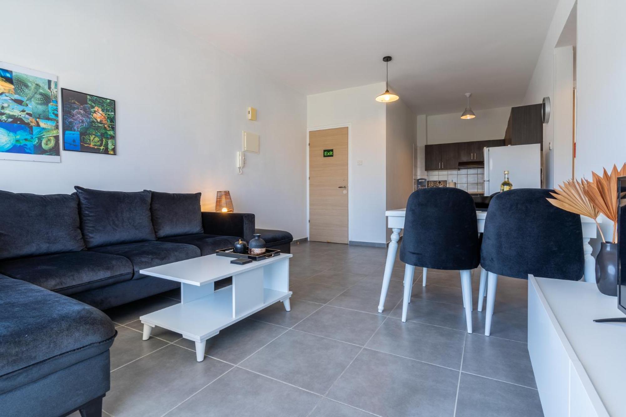 Diamond’s 2-Bedroom Apartment in Larnaca