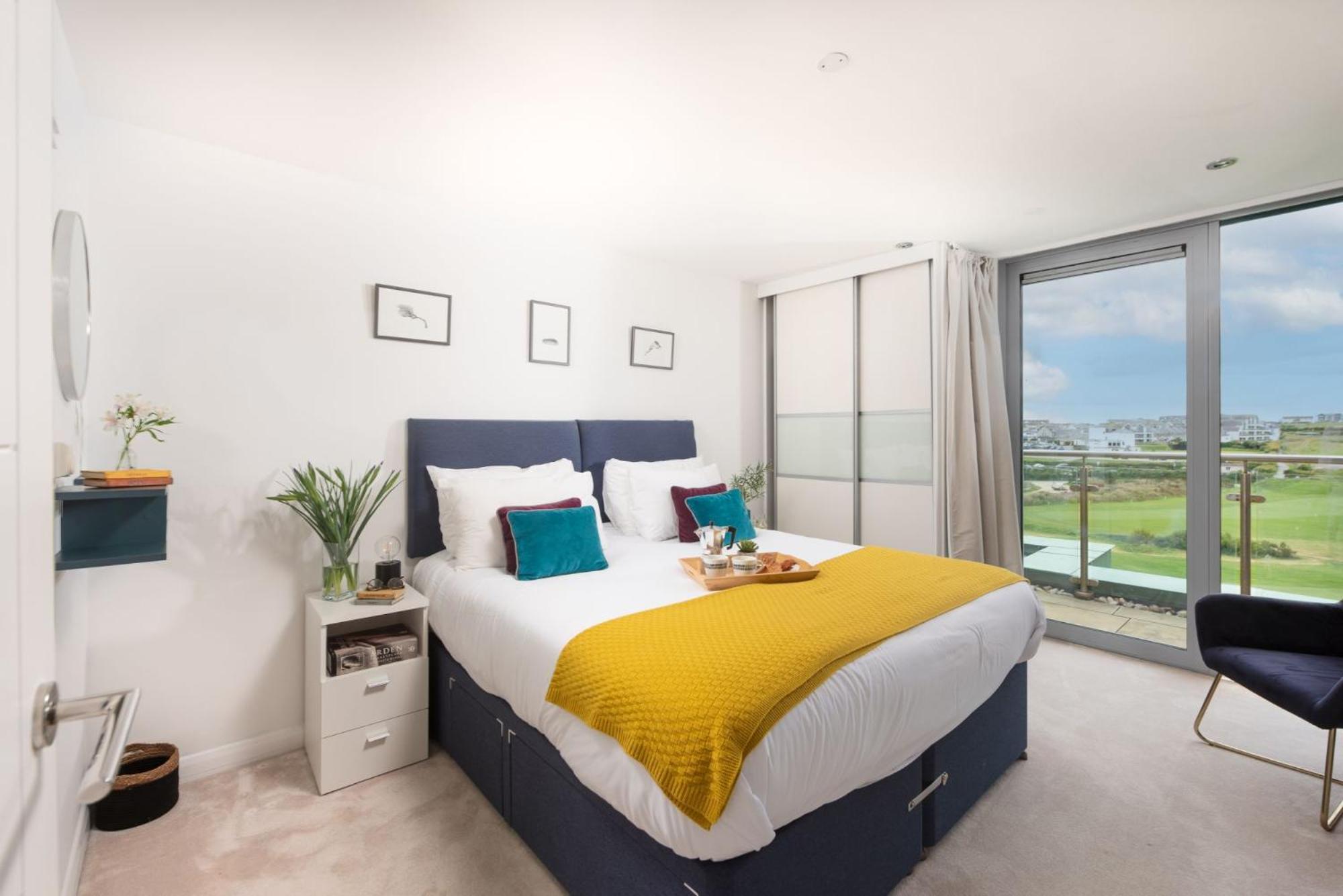 Penthouse 53 Zinc Sleeps 6, Newquay view 4