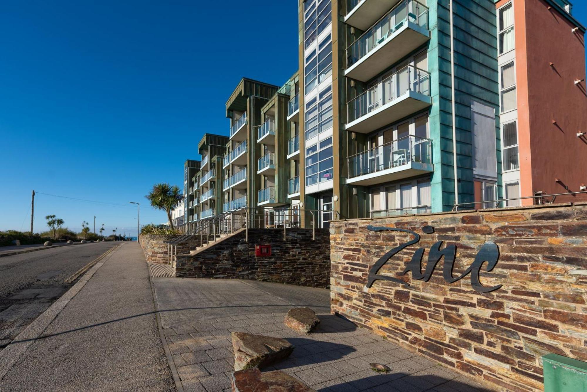 Penthouse 53 Zinc Sleeps 6, Newquay view 2