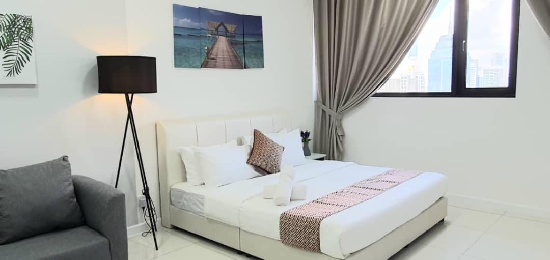 Chambers Residence Luxury Suites by Cozy Stay