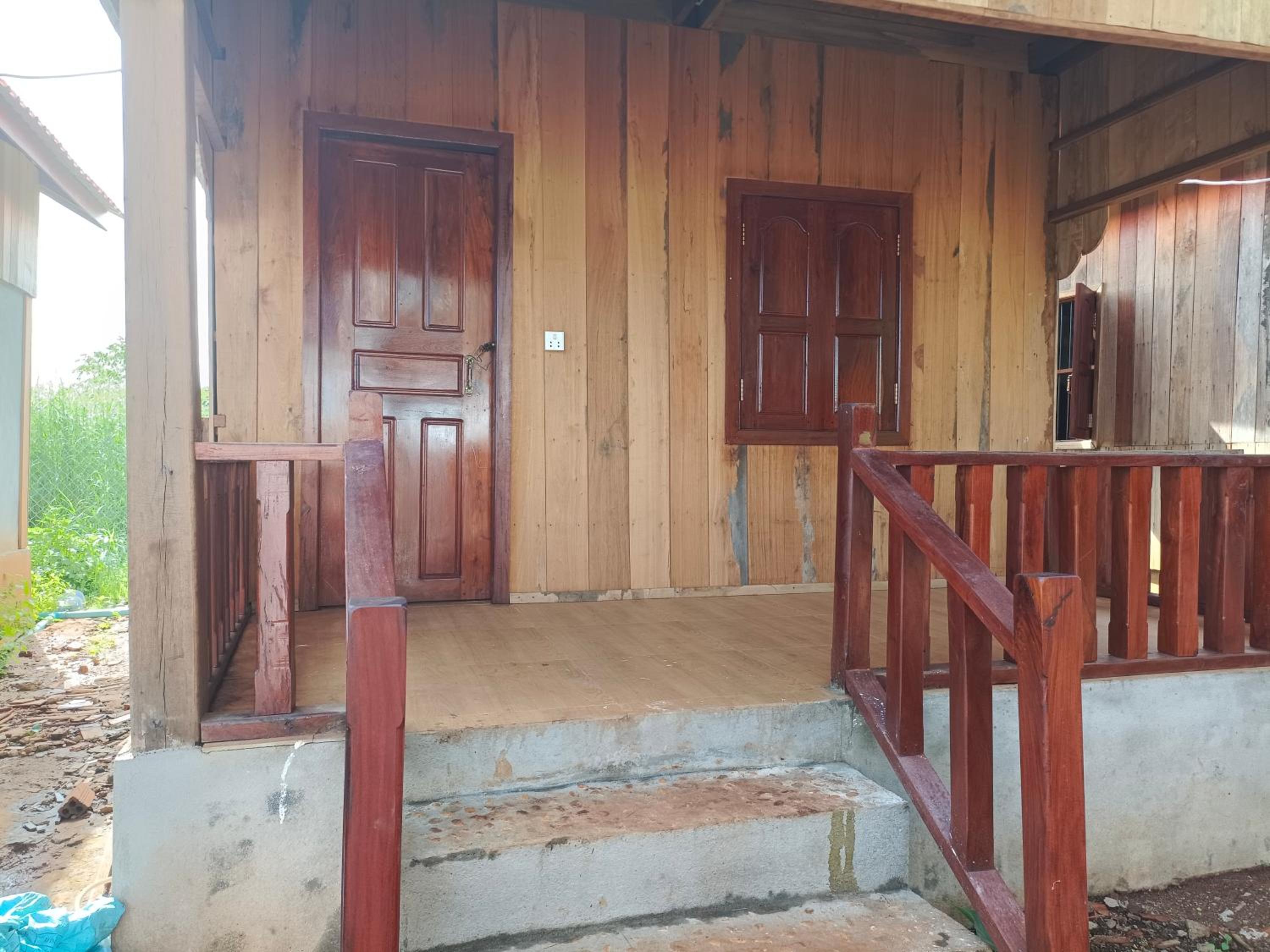 Banlung Hill Top House &Trekking