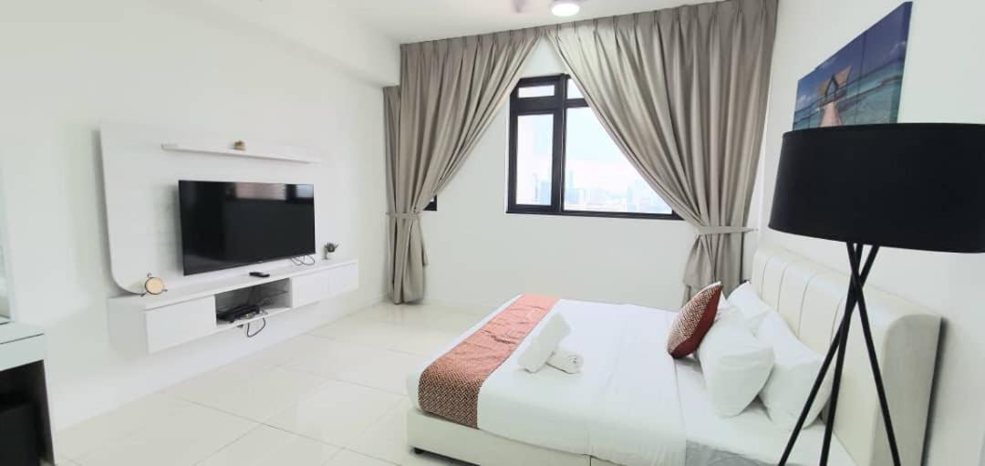 Chambers Residence Luxury Suites by Cozy Stay