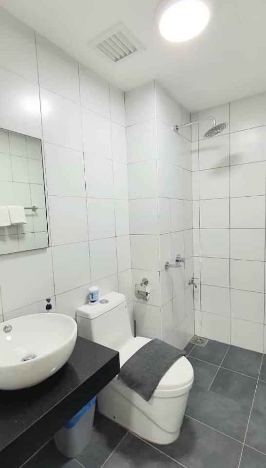 Chambers Residence Luxury Suites by Cozy Stay