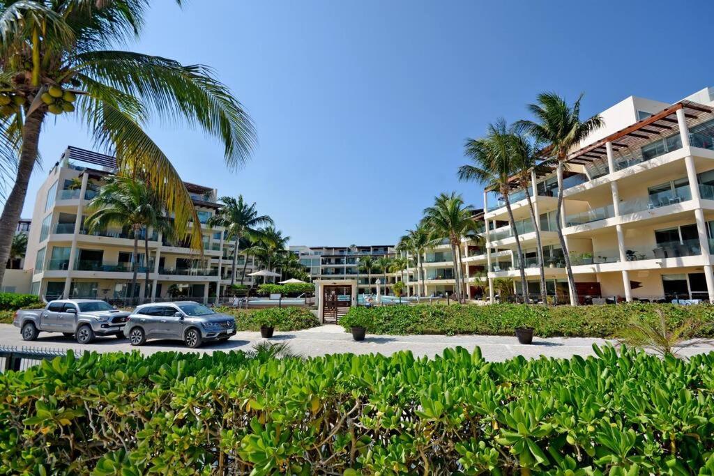 Great Best Location Beach Front view 3