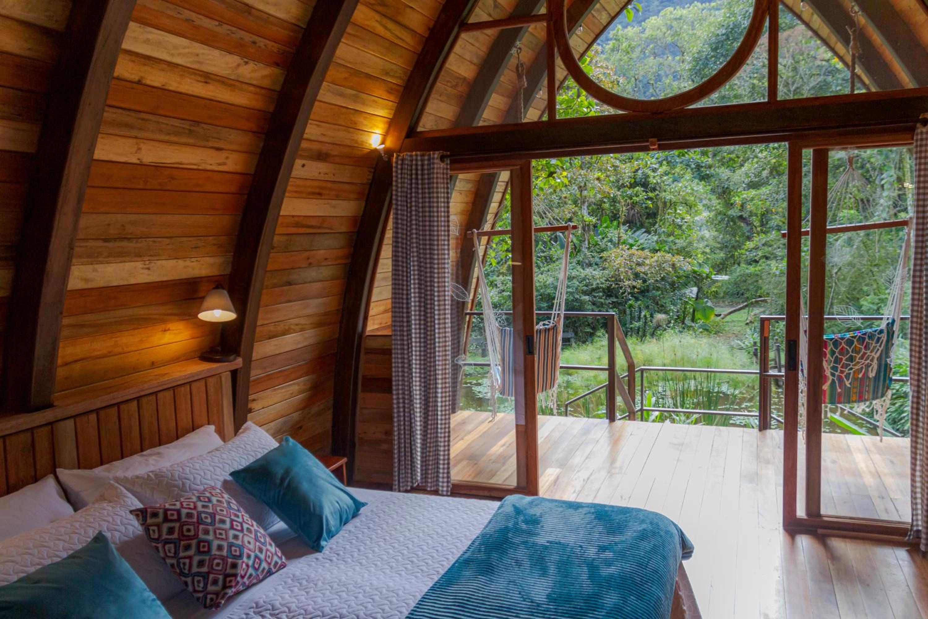 Sacha Urco Lodge -Private Cloud Forest Reserve in Mindo- 4x4 recommended March-April