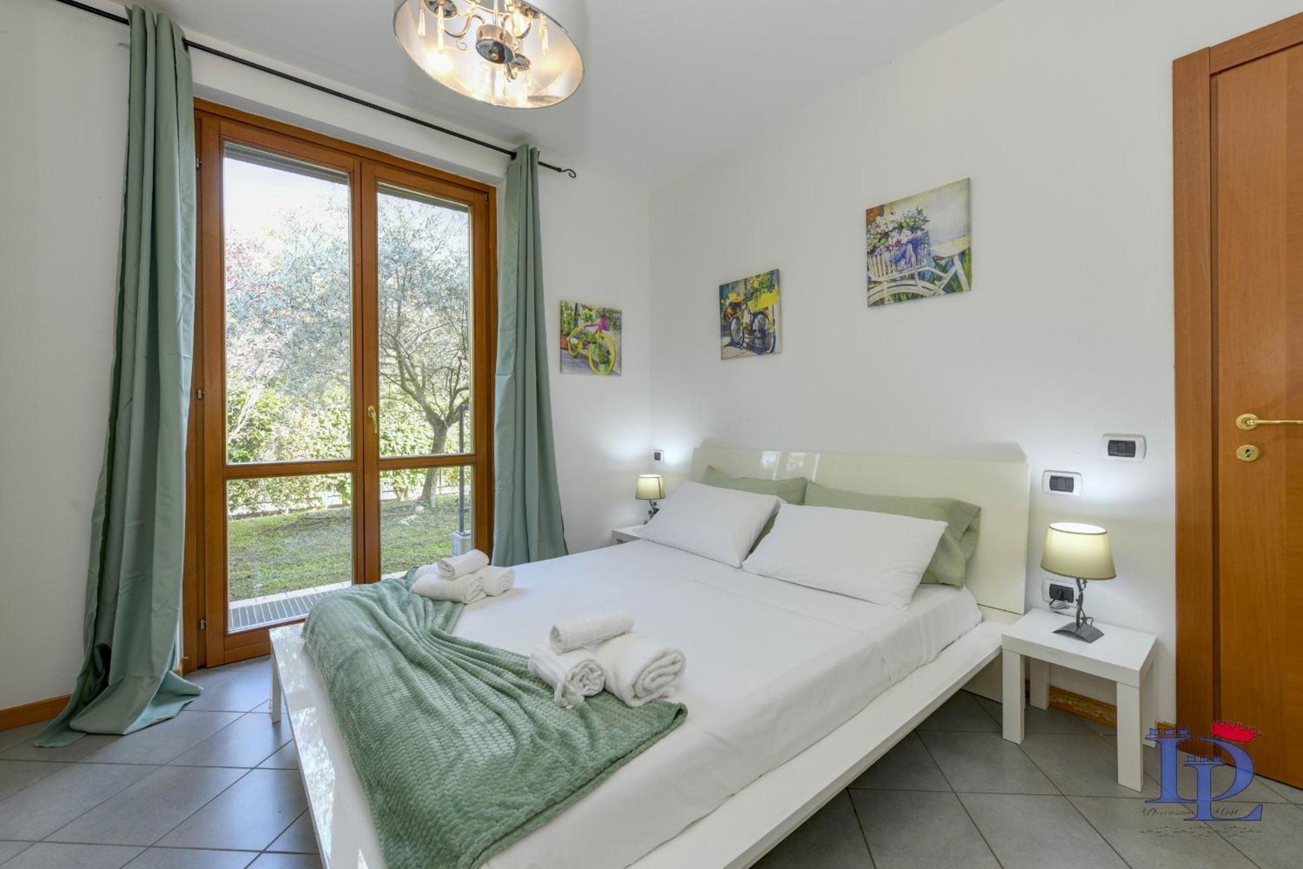Oasis Apartment with garden and pool DesenzanoLoft Official Partner Homes & Villas by Marriott Bonvoy