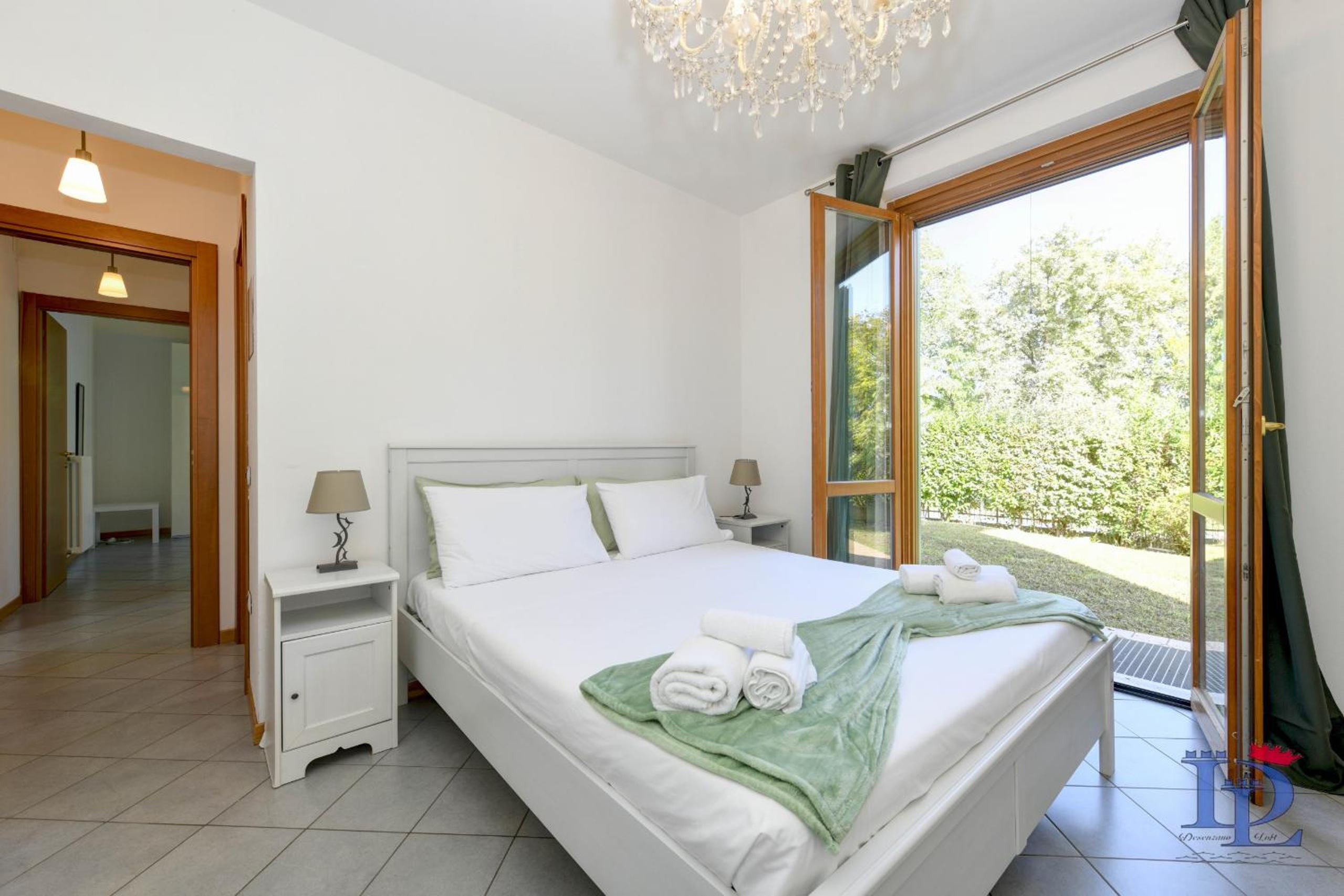 Oasis Apartment with garden and pool DesenzanoLoft Official Partner Homes & Villas by Marriott Bonvoy
