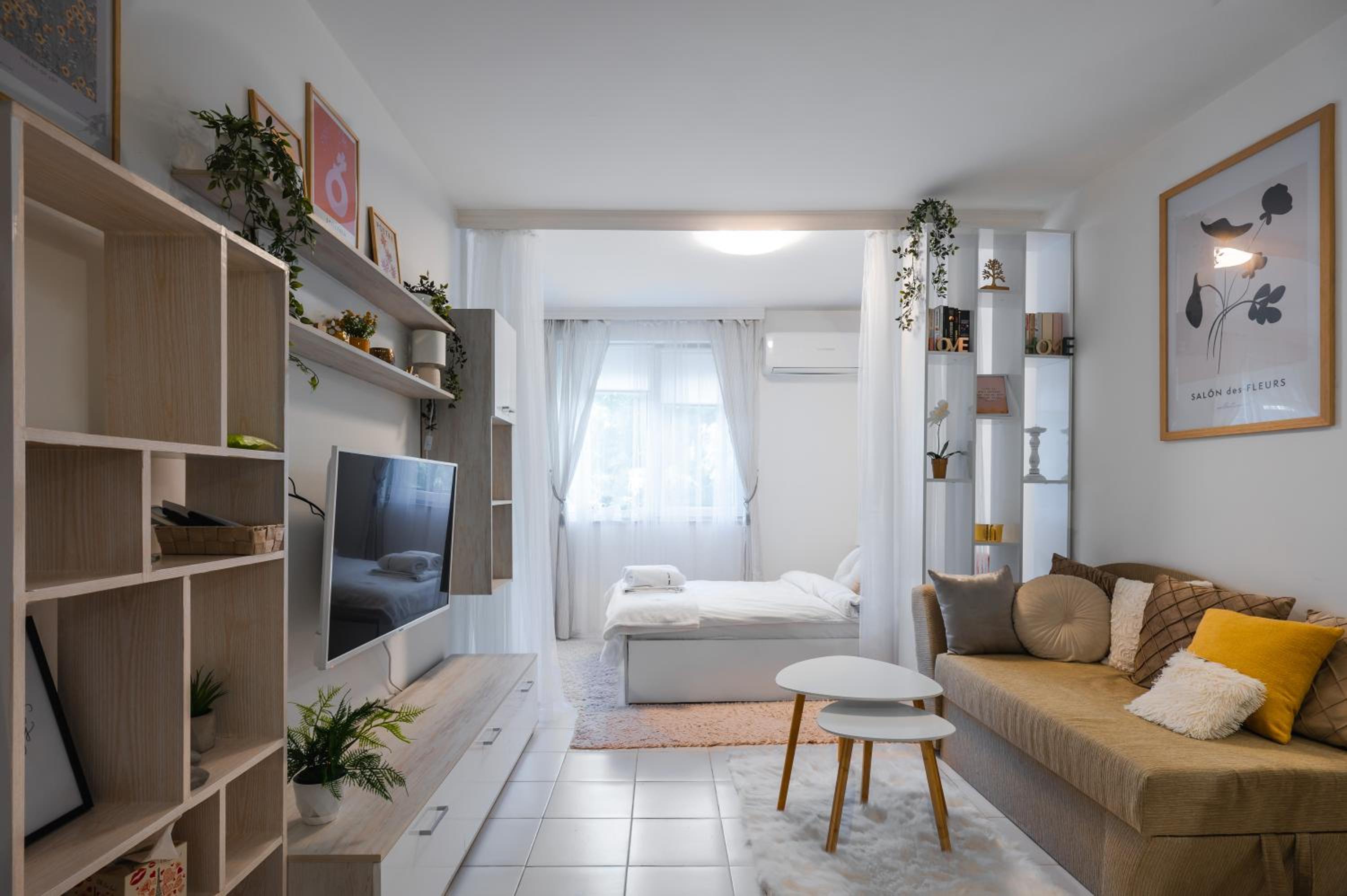 Cozy Studio - Your Home Away From Home by Flat Mаnager