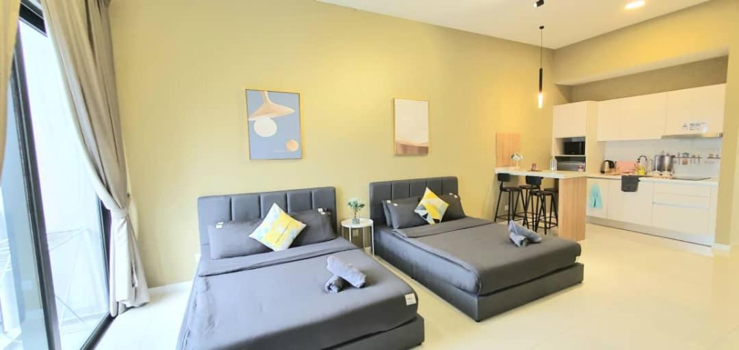 Chambers Residence Luxury Suites by Cozy Stay