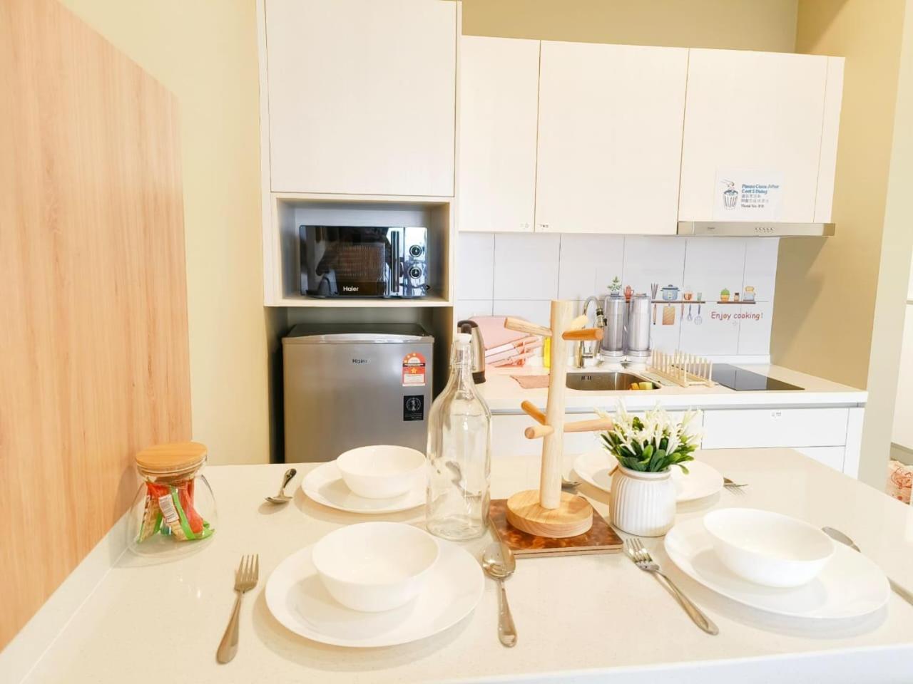 Chambers Residence Luxury Suites by Cozy Stay