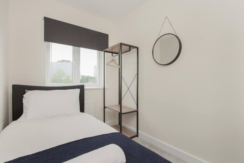 Luxury House By AR Properties Short Lets & Serviced Accommodation Colchester view 2