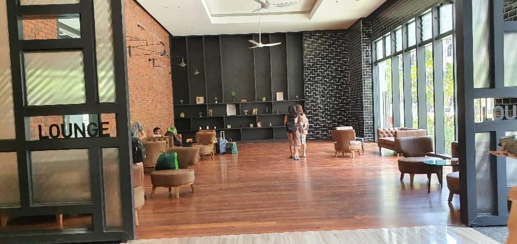 Chambers Residence Luxury Suites by Cozy Stay