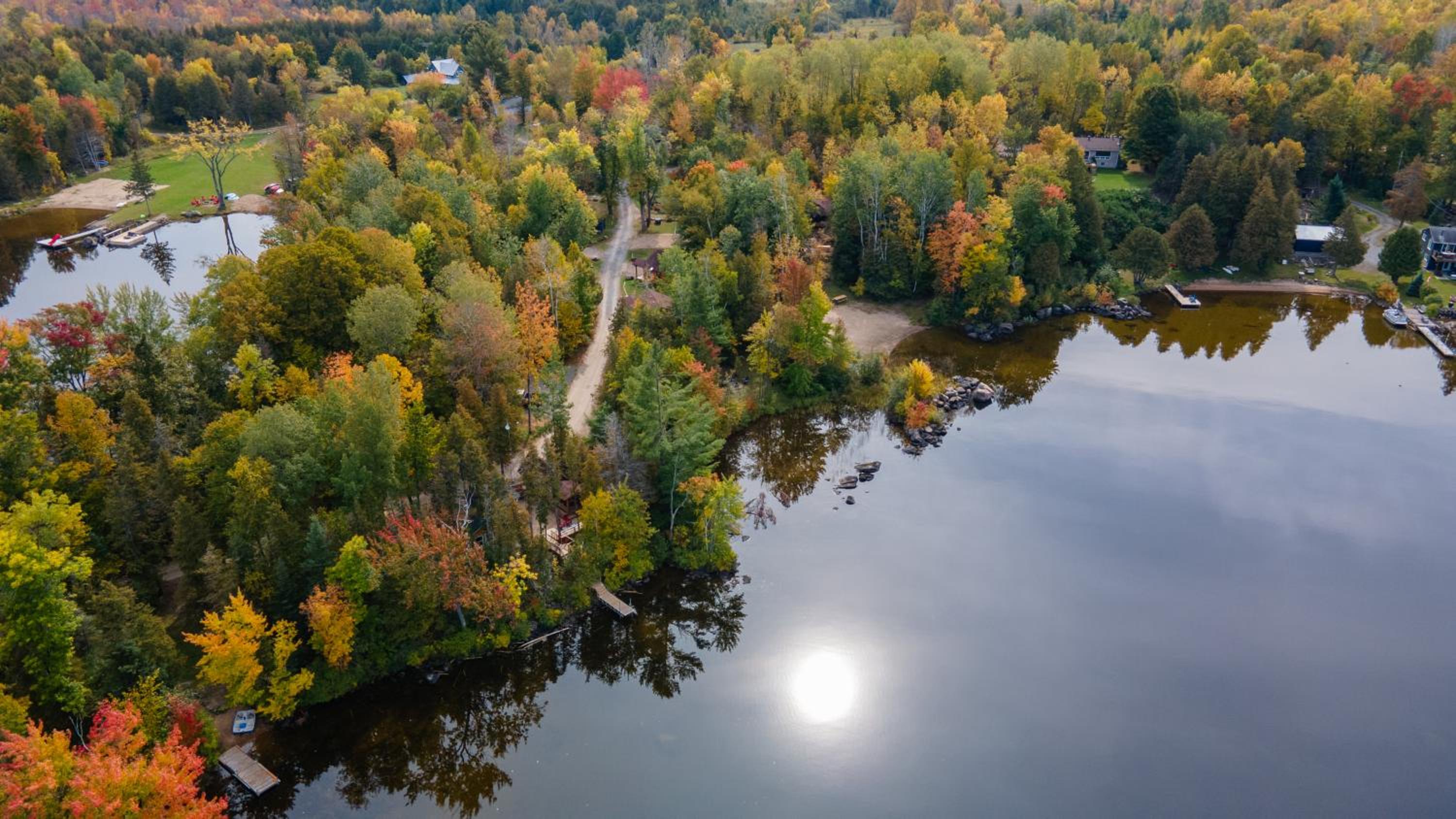 Lakepoint Cottage Resort