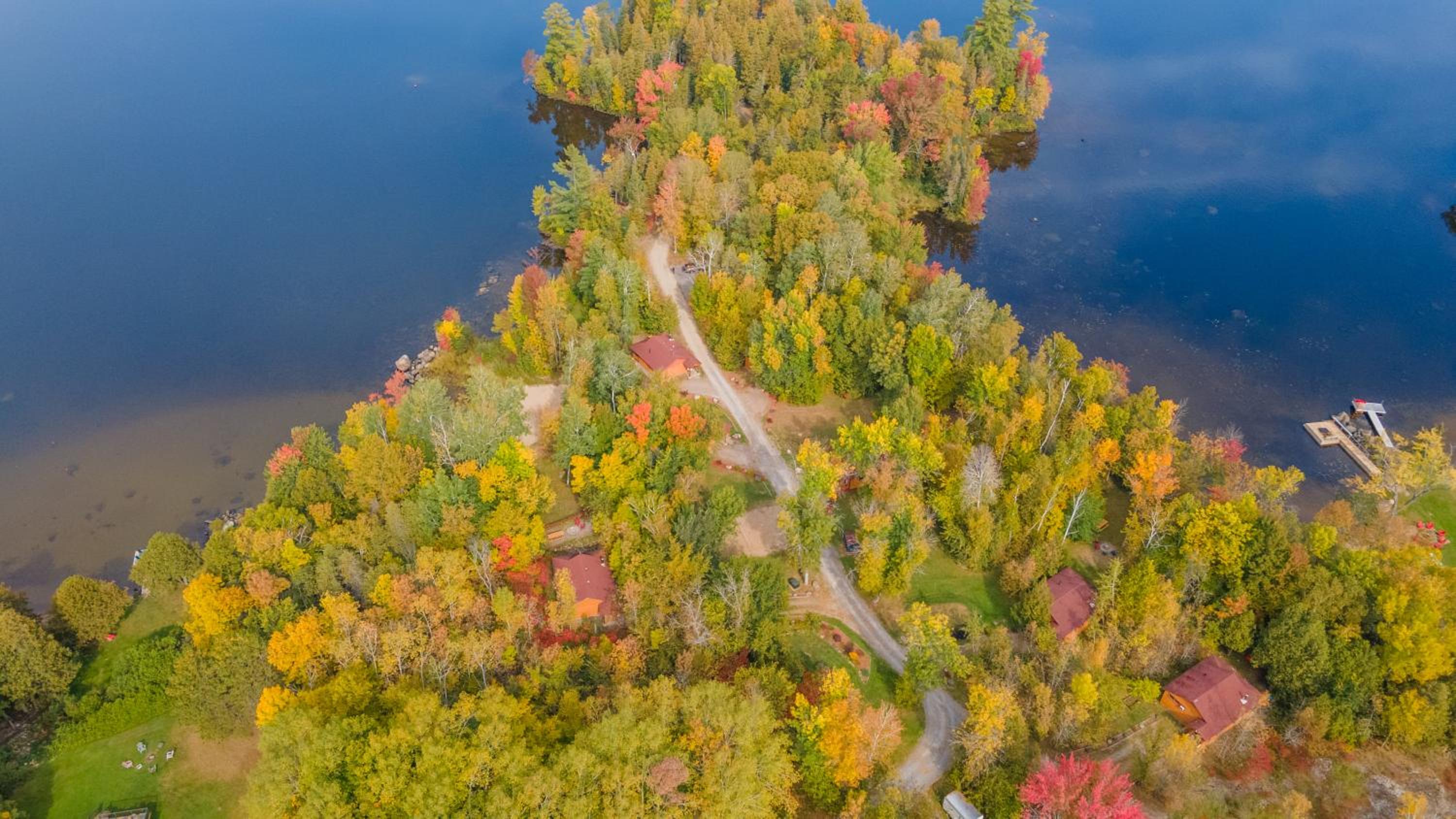 Lakepoint Cottage Resort