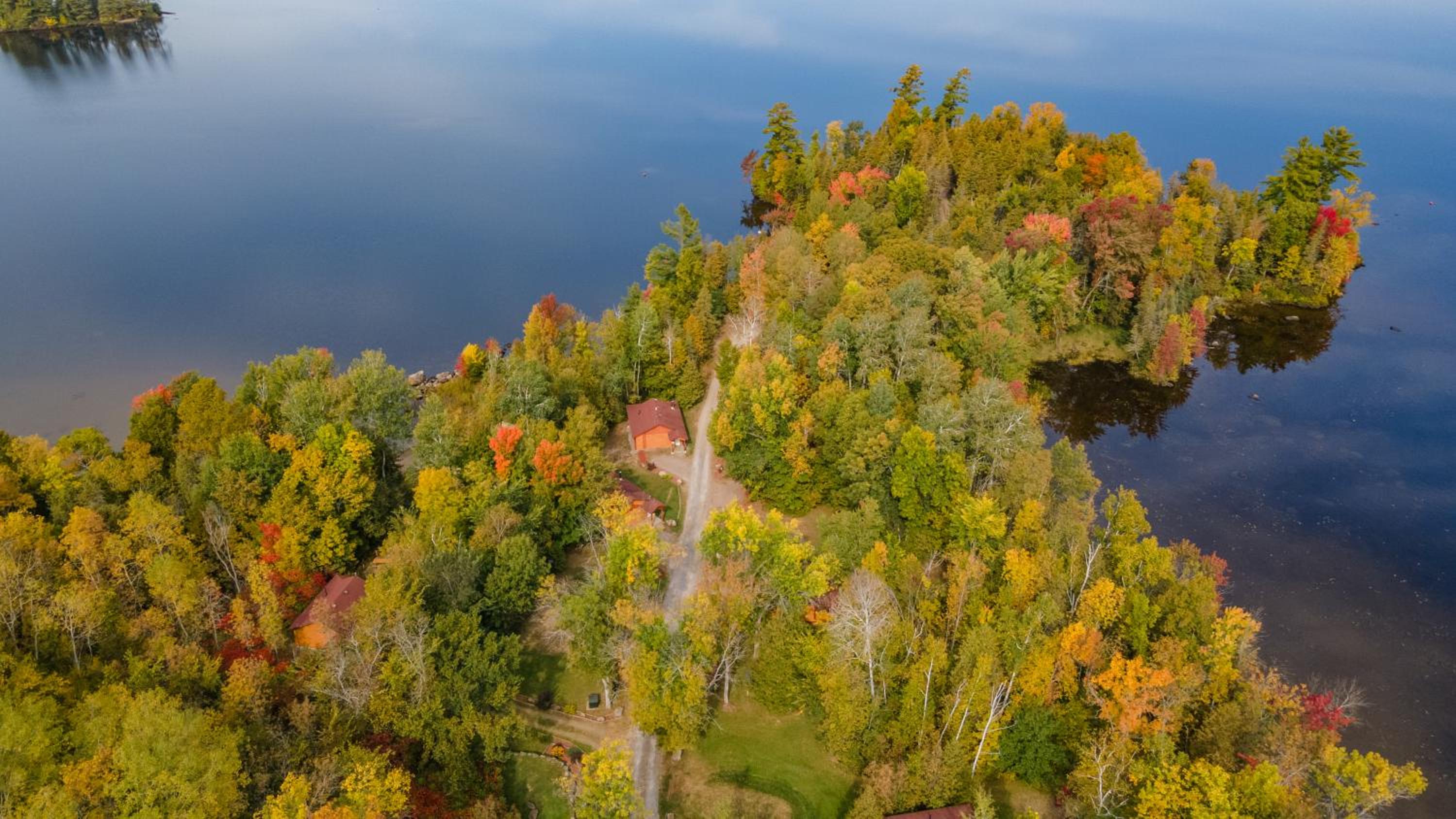 Lakepoint Cottage Resort