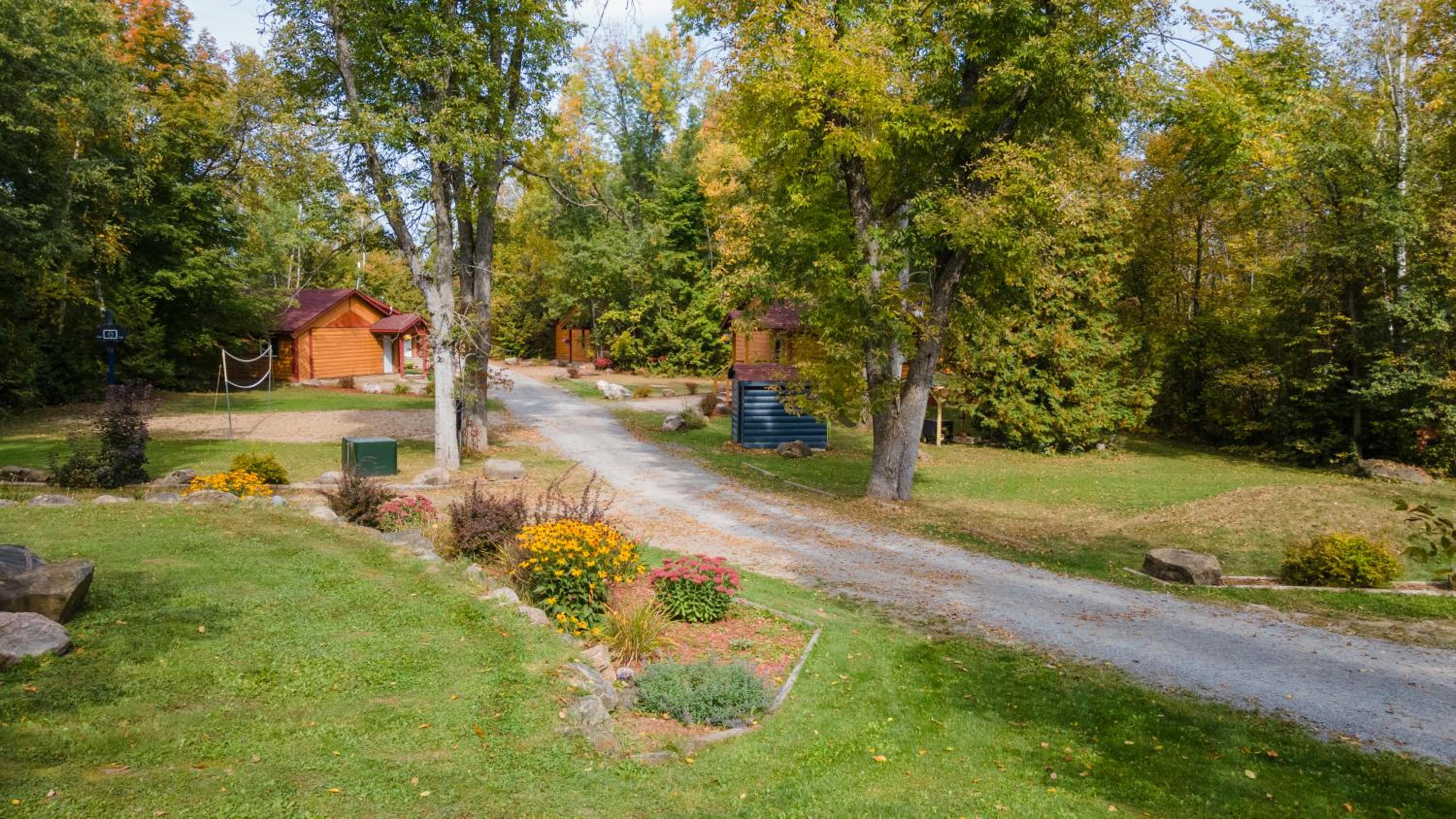 Lakepoint Cottage Resort