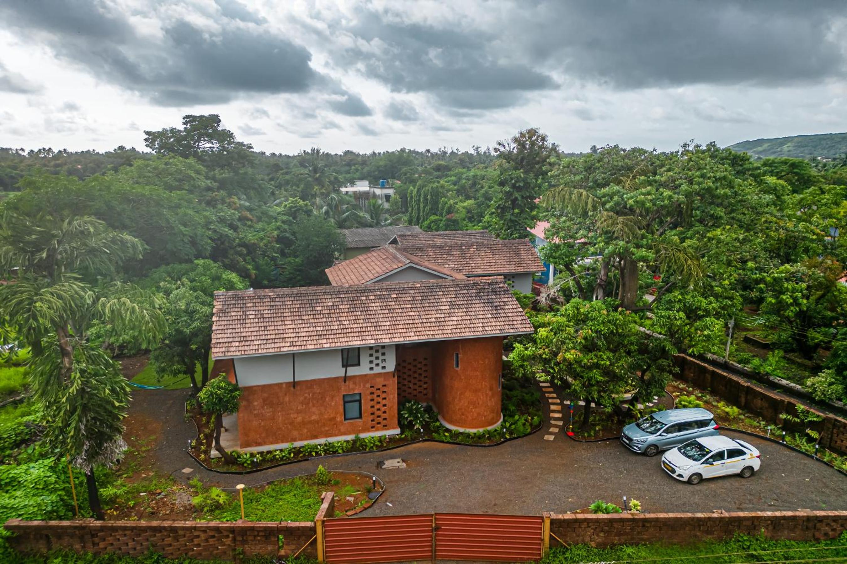 SaffronStays Amavi - 4BHK Villa in Dapoli with Lawn & Tropical Garden, Perfect for Family Celebrations