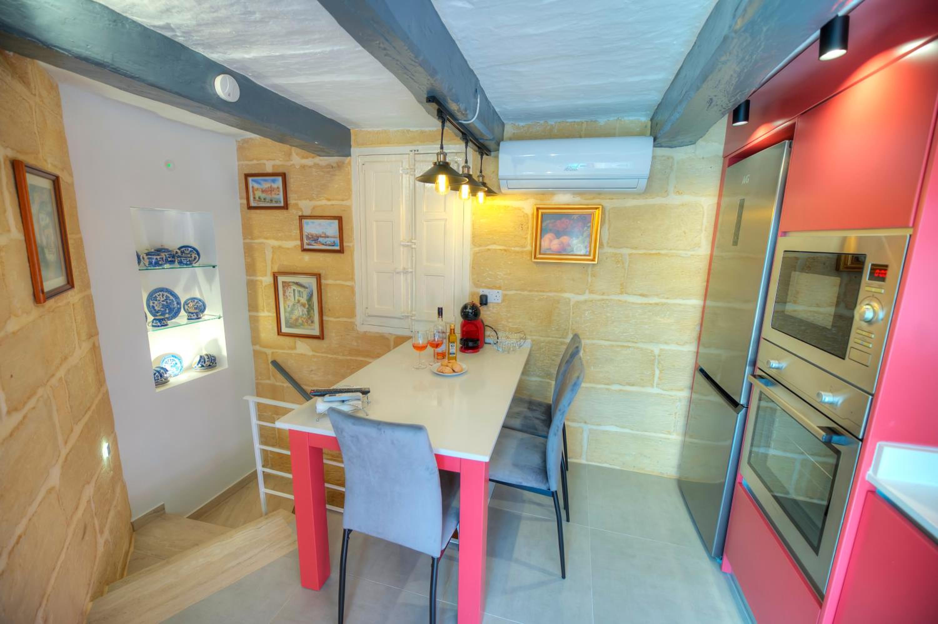 1bedroom-stunning views in Valletta center JSPI1-1 view 5
