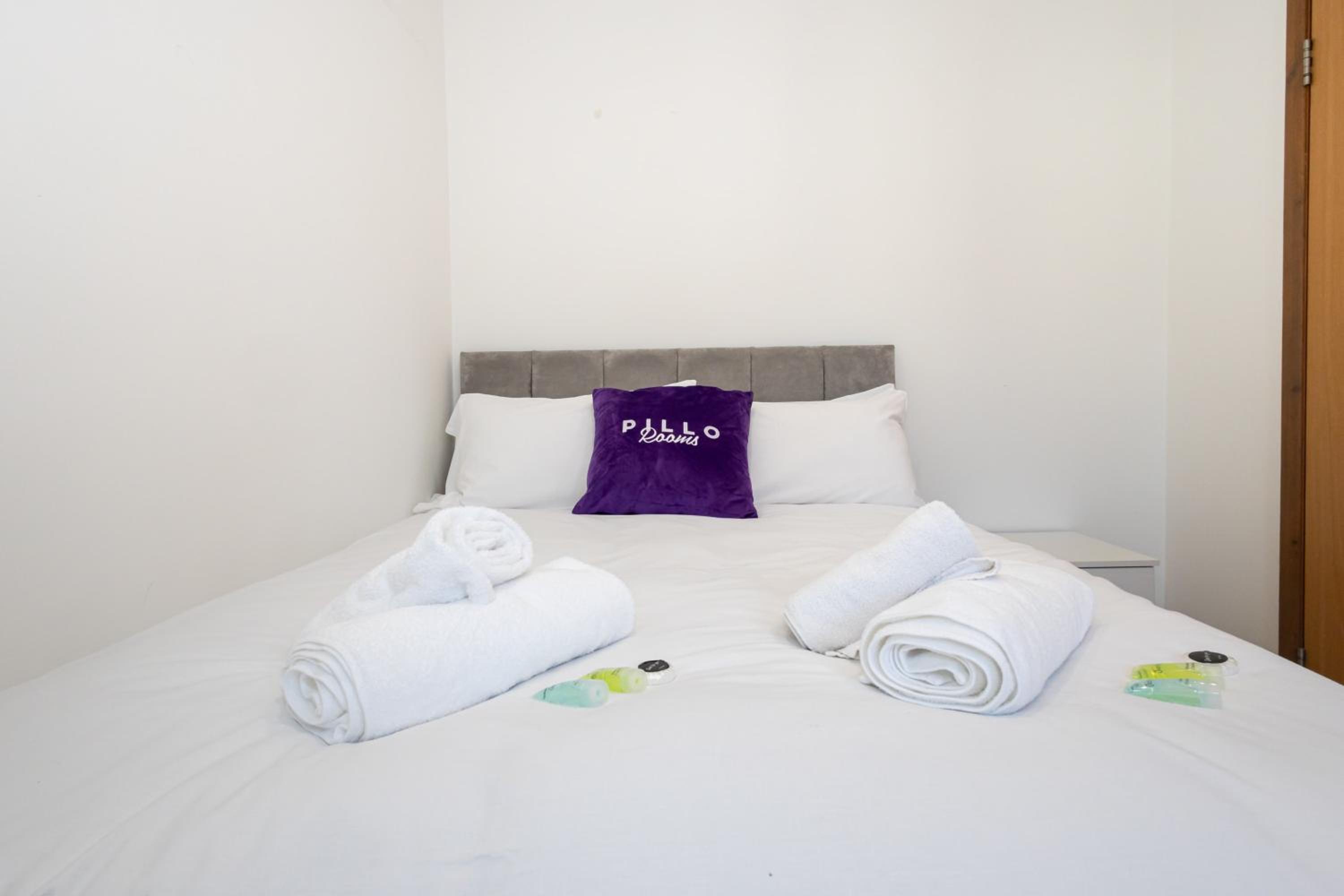 Pillo Rooms - Abbey Grove