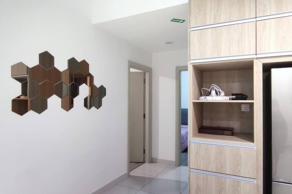 Mid Valley Southkey with Bathtub and Straits View for family toodlers 8 to 14pax