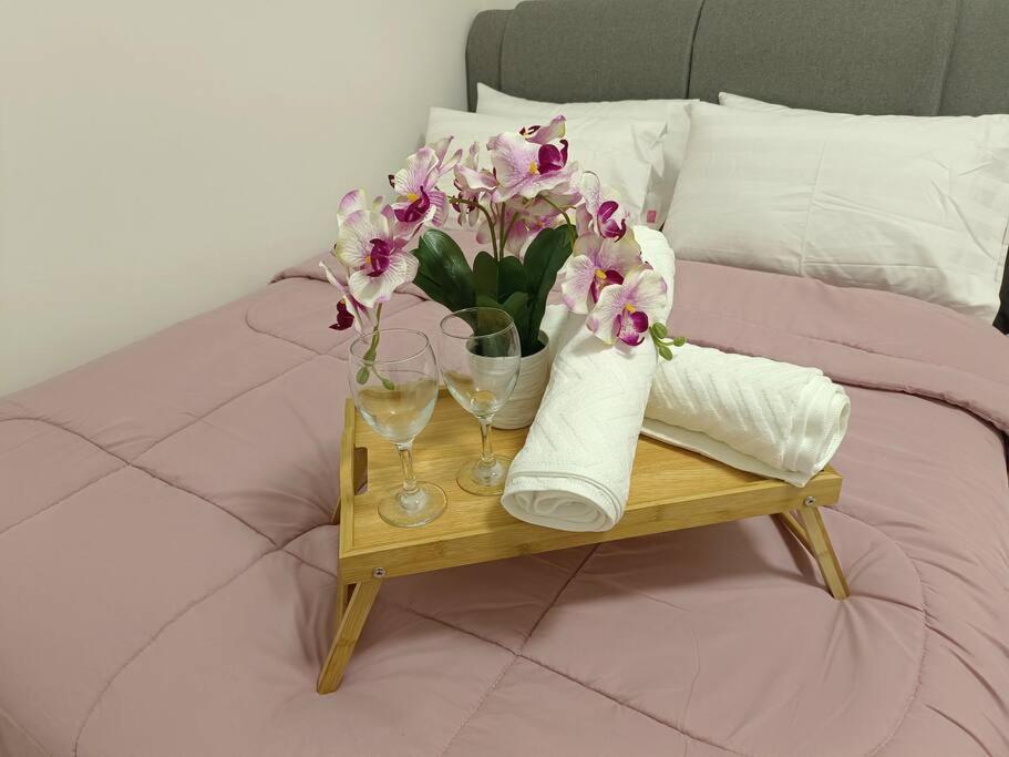 Mid Valley Southkey with Bathtub and Straits View for family toodlers 8 to 14pax