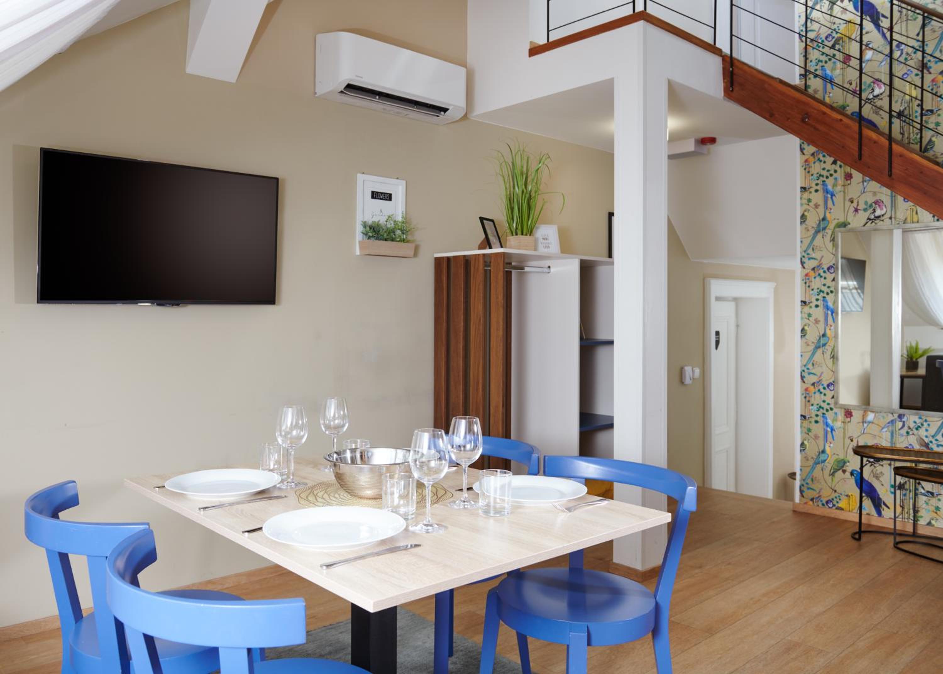 City Nest Apartments by Adrez
