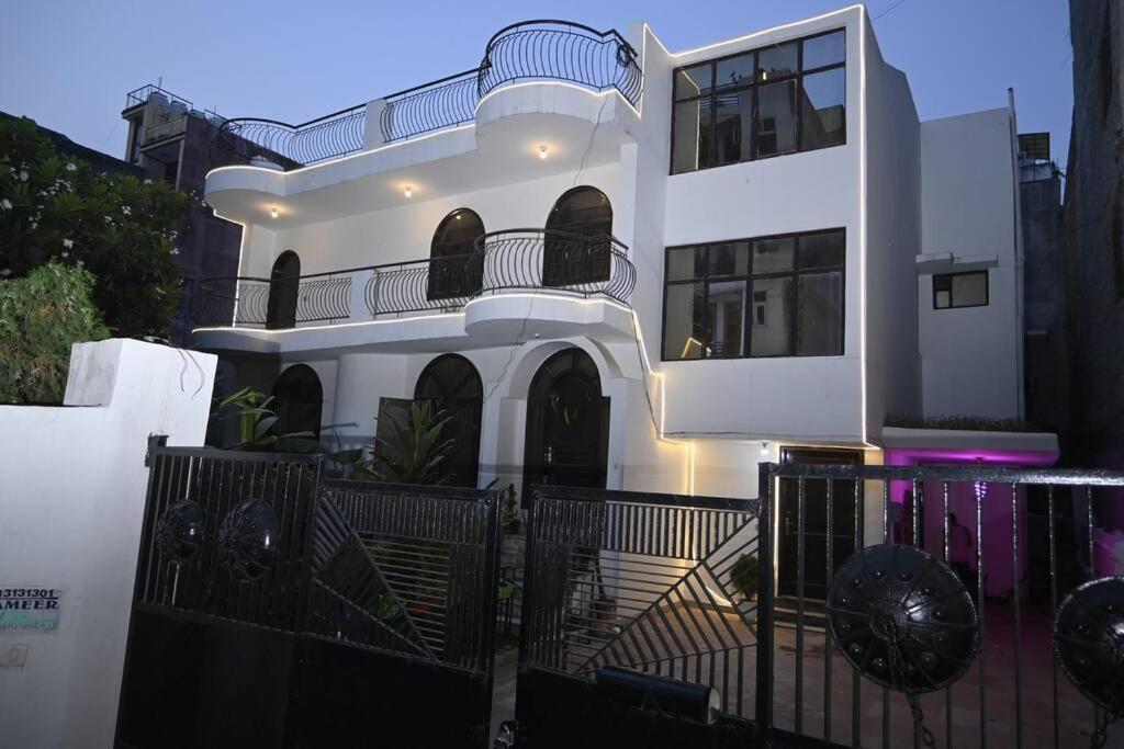 Best Party Place view 4