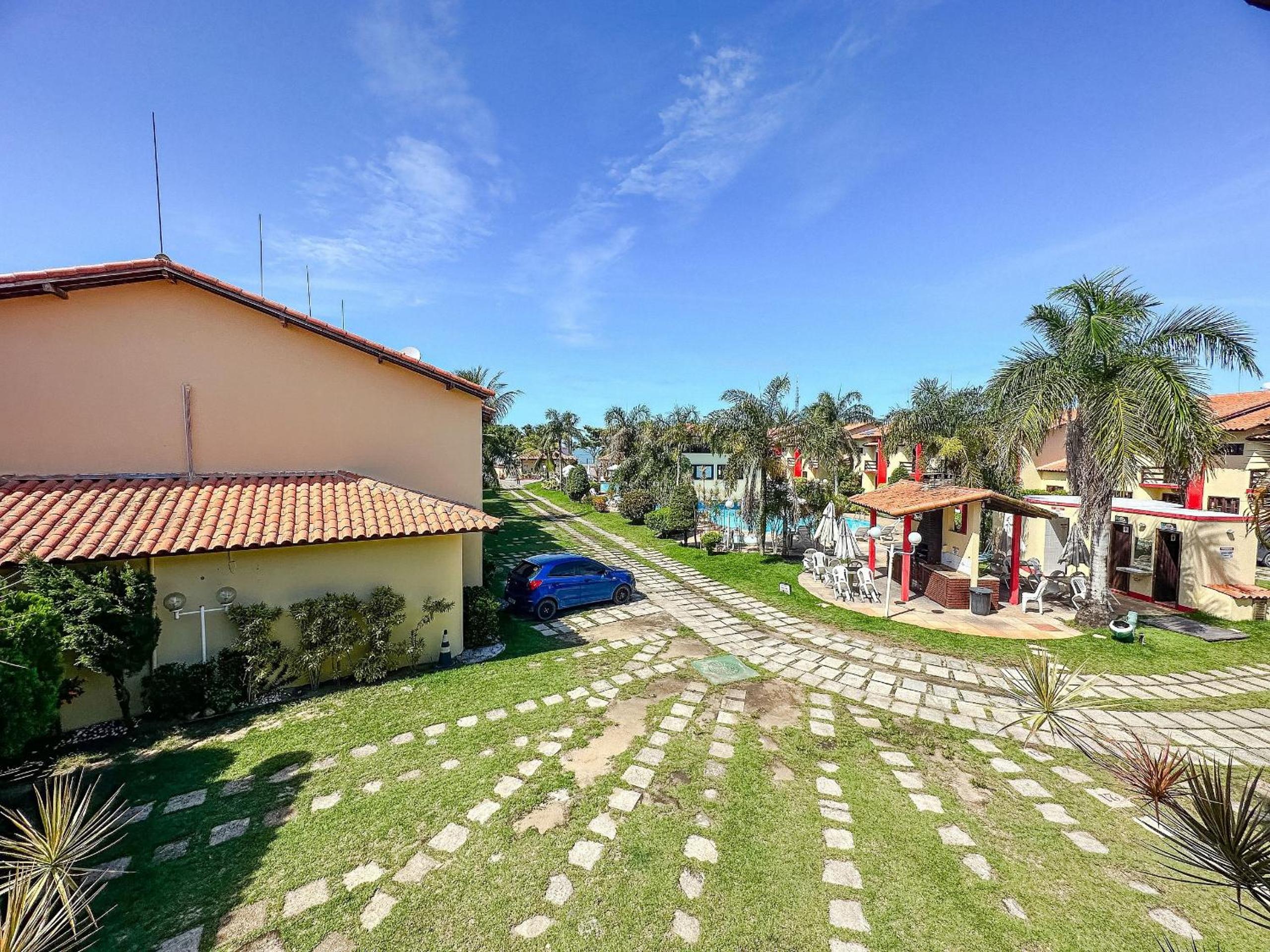 Casas com 2 ou 3 suítes no Residencial Jerusalem 2,frente mar em Coroa Vermelha (BA), condomíonio com piscina, sauna e portaria 24hrs atravessou a rua está