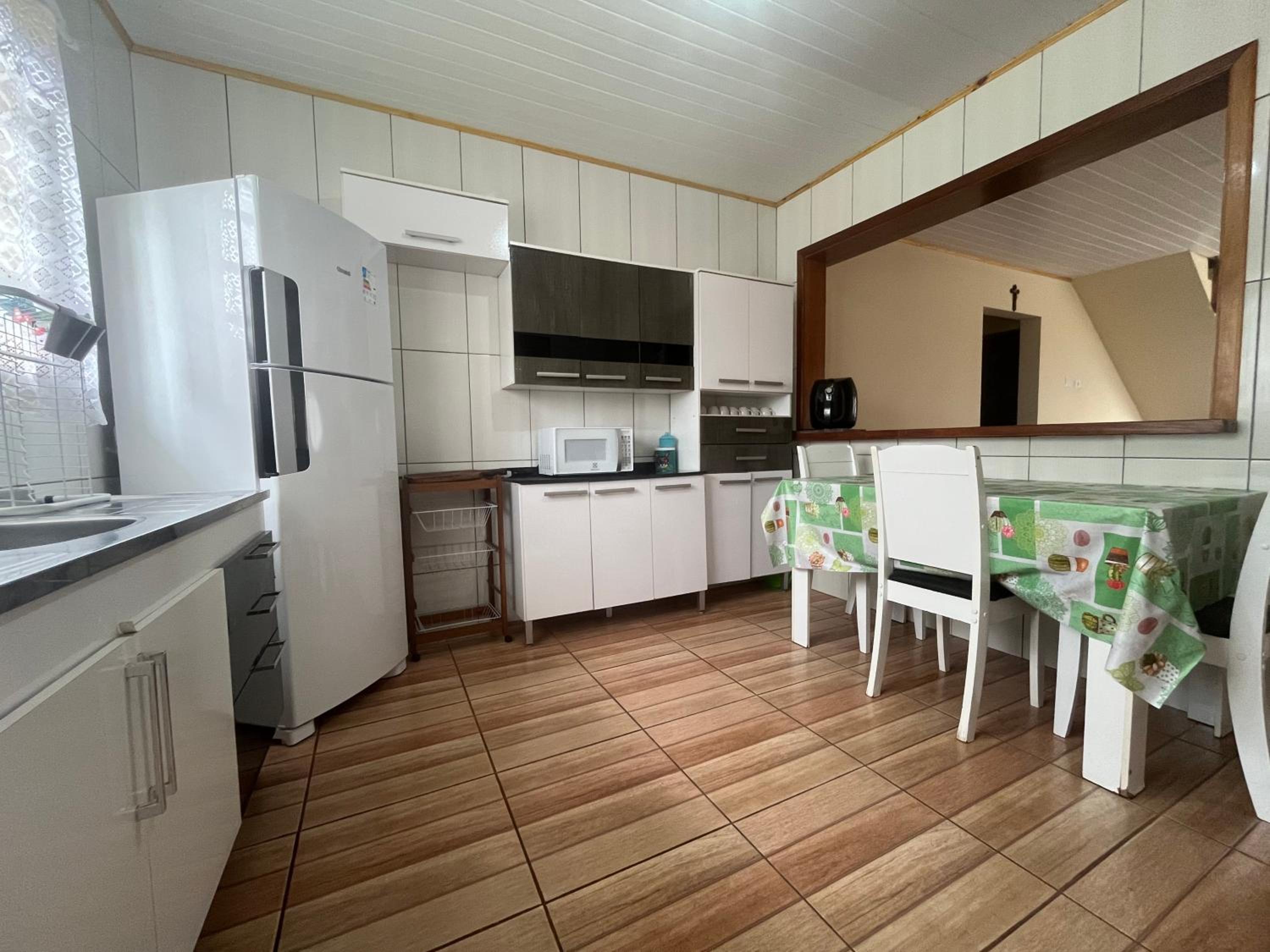 Casa ampla com vista, fogo de chão, área gourmet - 16 min do Capivari