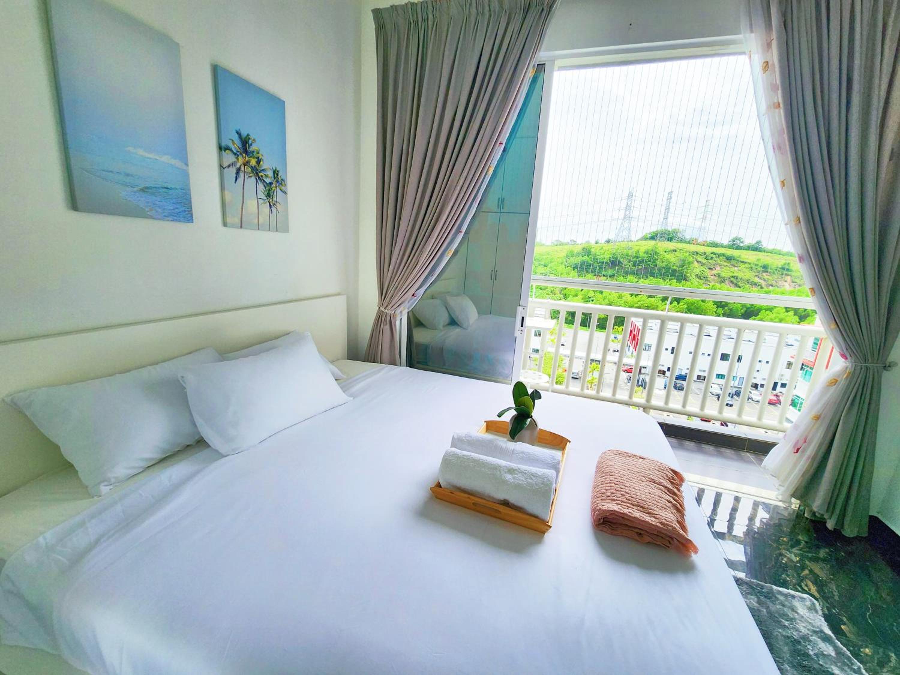 KLIA 7th Floor Pool View 4 Rooms Suite photo 7