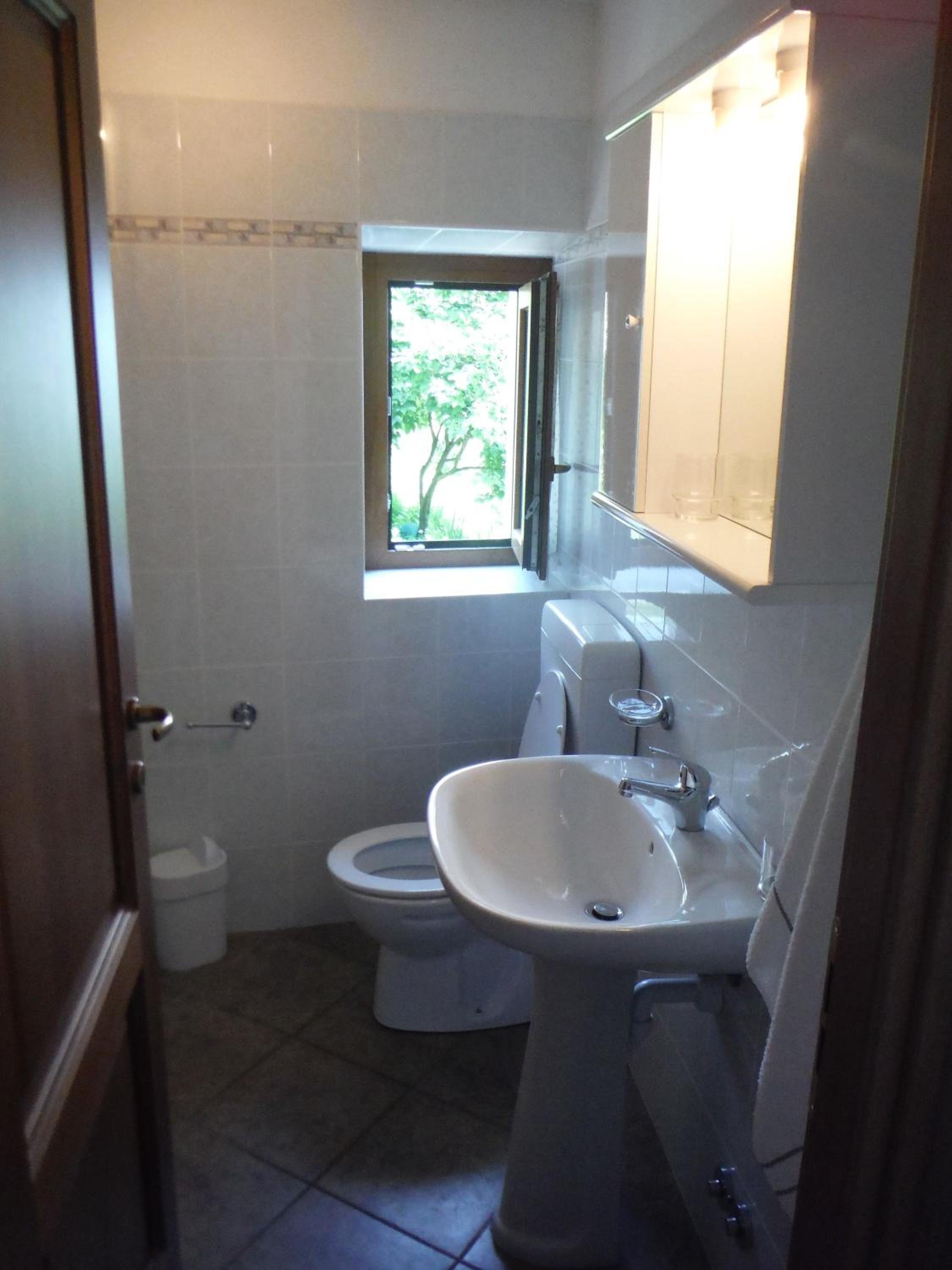 Photo 48