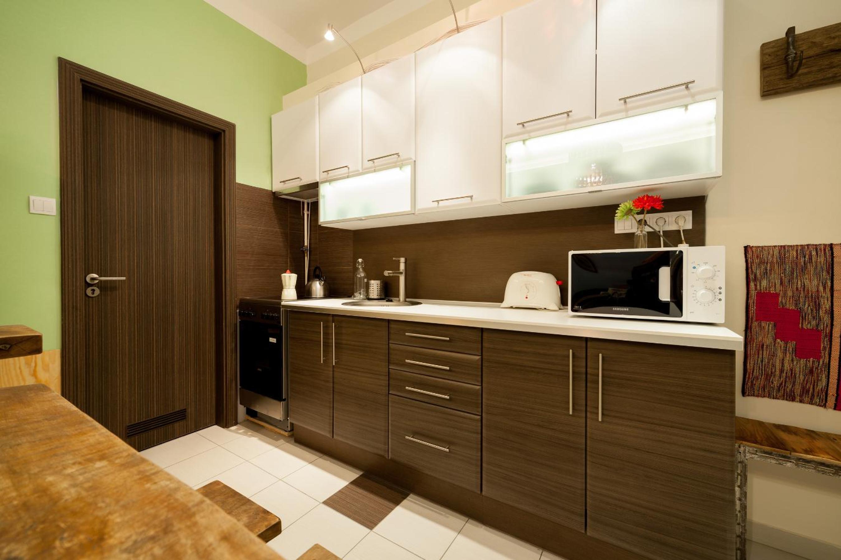 The Center Vintage & Hancrafted view 5