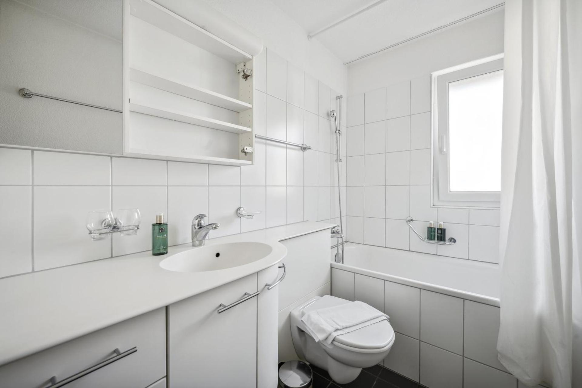 Comfortable stay in Oerlikon 20 minutes away from Zurich Airport