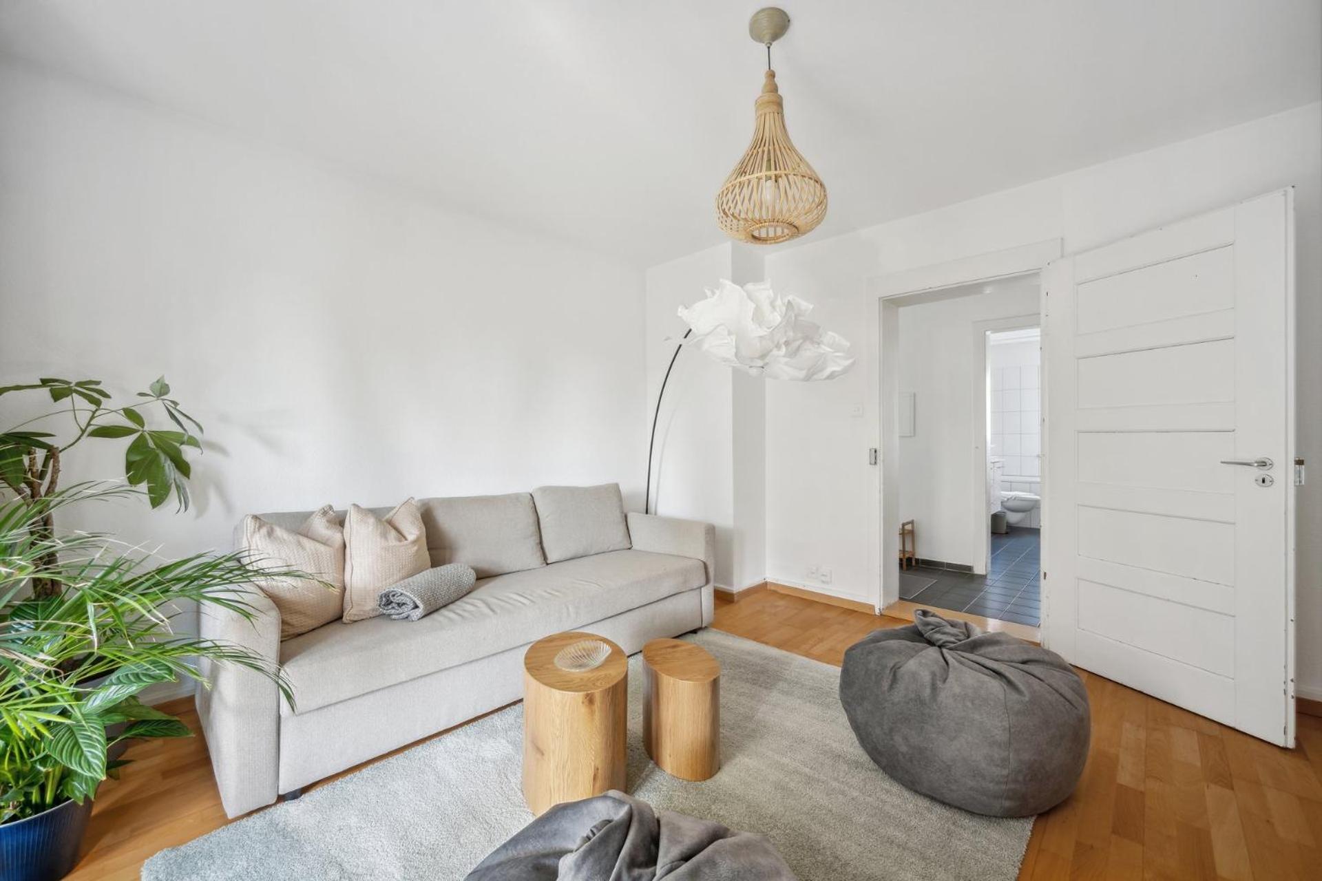 Comfortable stay in Oerlikon 20 minutes away from Zurich Airport