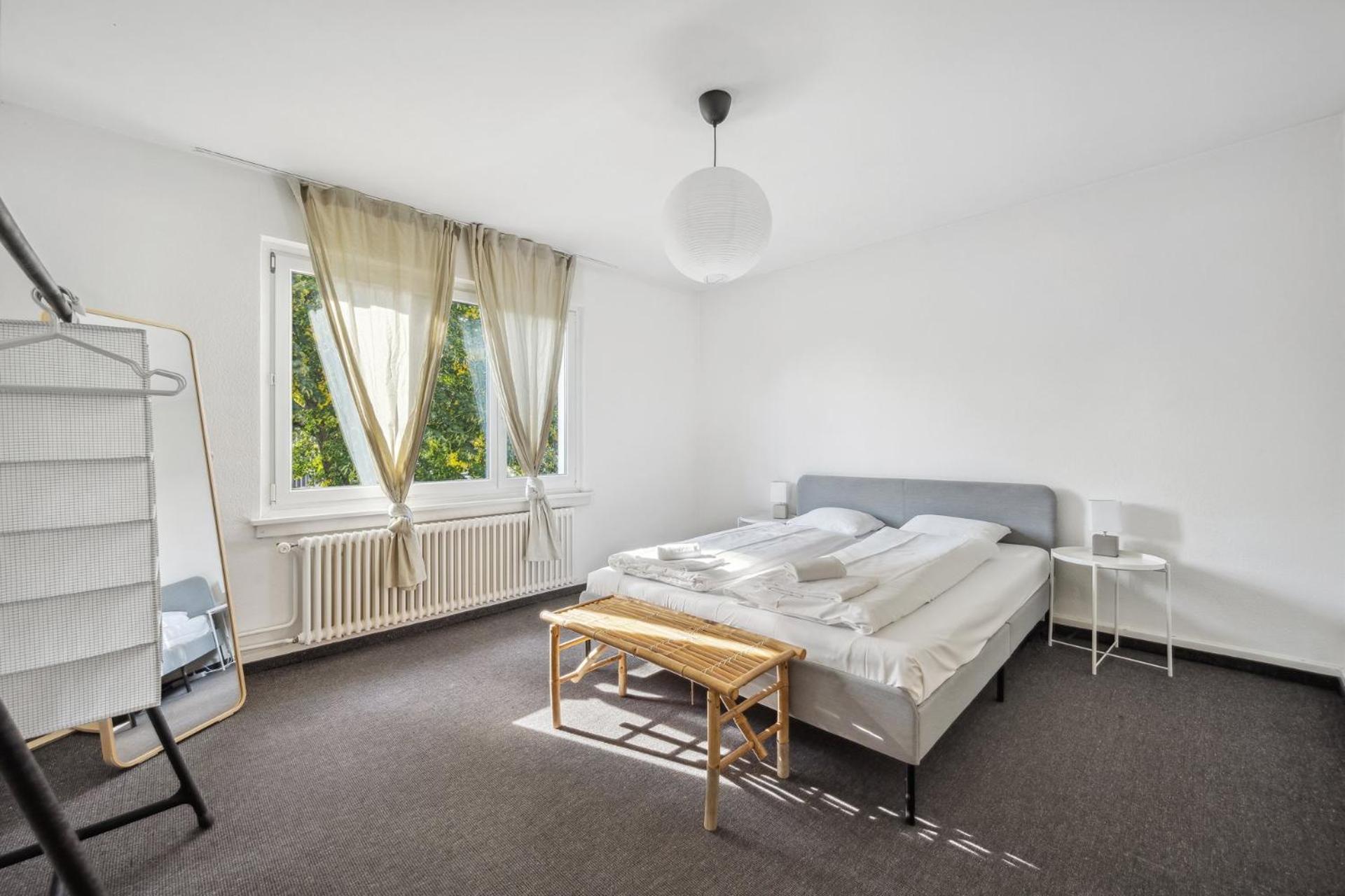 Comfortable stay in Oerlikon 20 minutes away from Zurich Airport