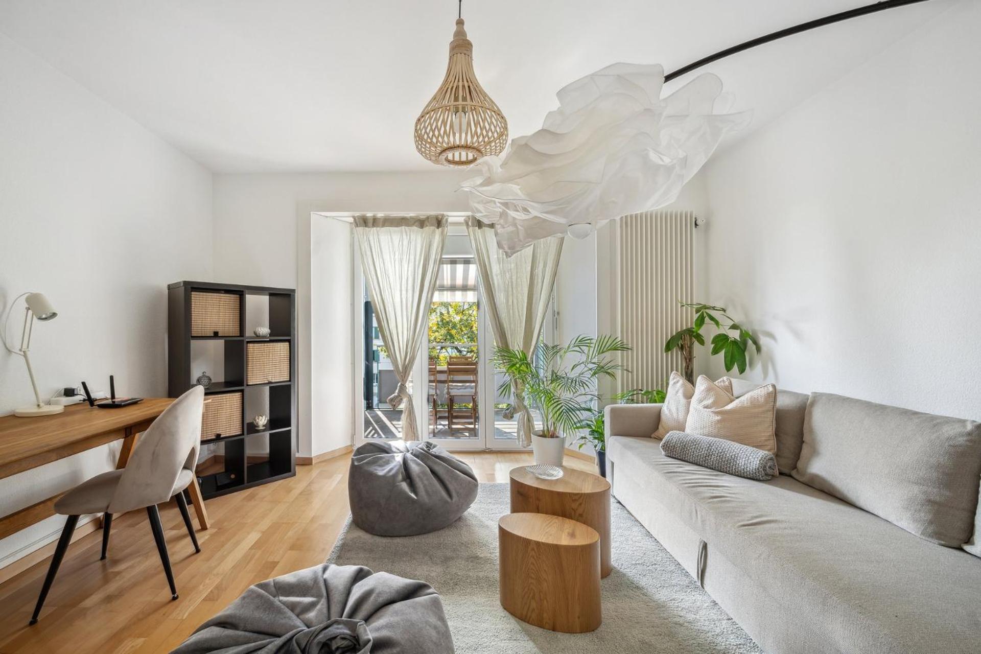 Comfortable stay in Oerlikon 20 minutes away from Zurich Airport