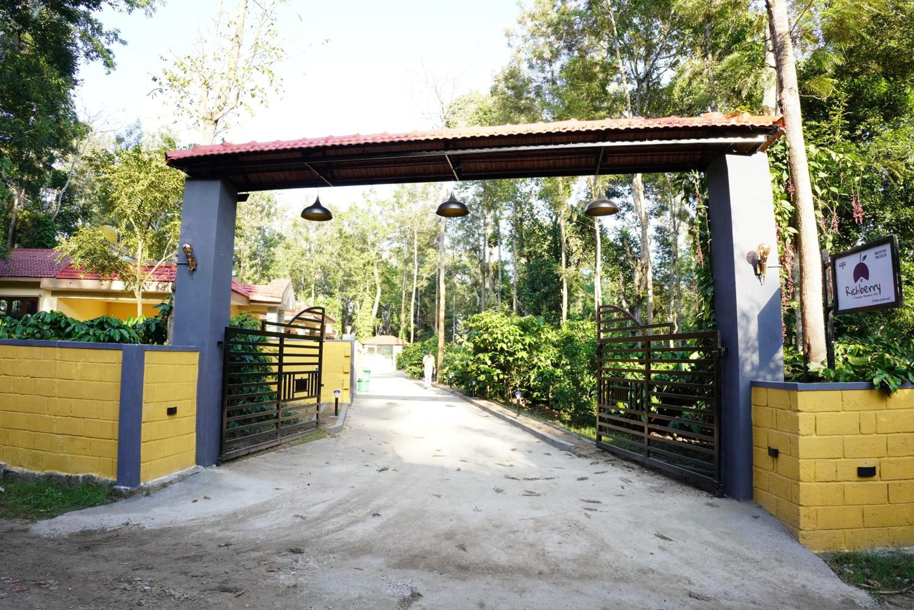 RICHBERRY- A Premium Plantation Villa's