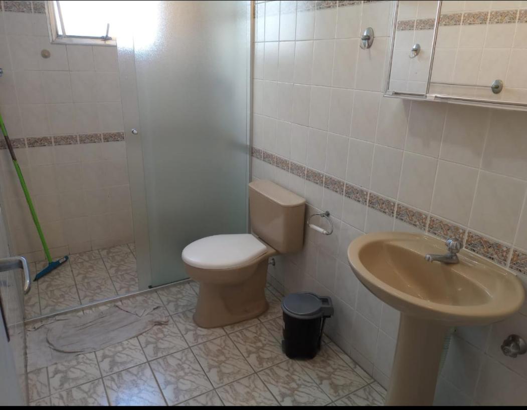 AP Guarujá Enseada lado praia com piscina, lazer completo