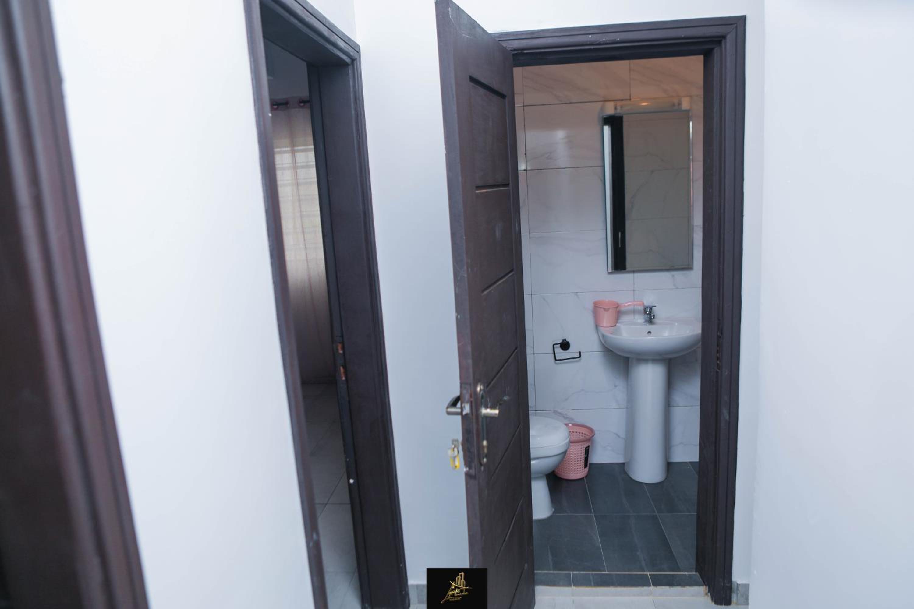 LTN GUEST HOUSE