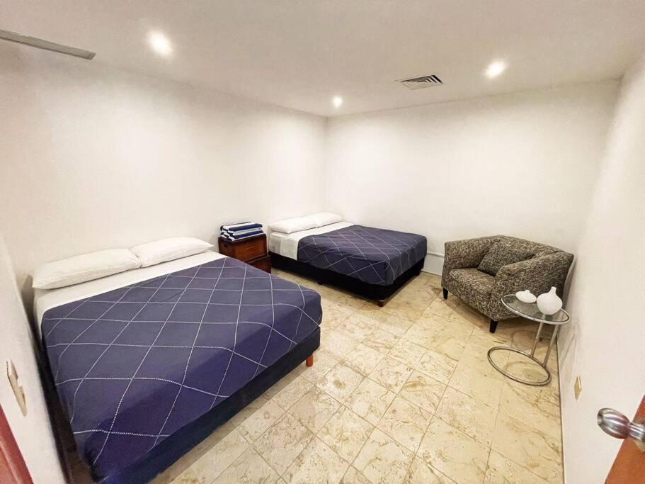 Excellent 3 BD Steps The Beach view 2