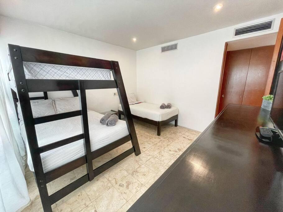 Excellent 3 BD Steps The Beach view 3