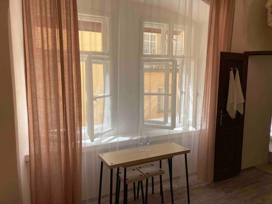 Studio in gothic house, 50m to the Old Town Square