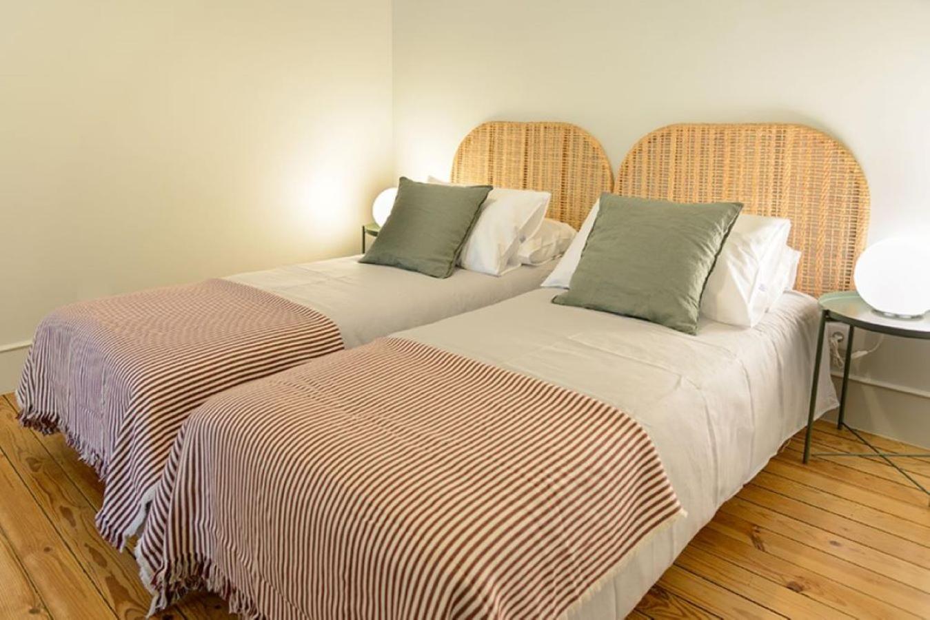 Lisbon Evergreen Apartment view 5