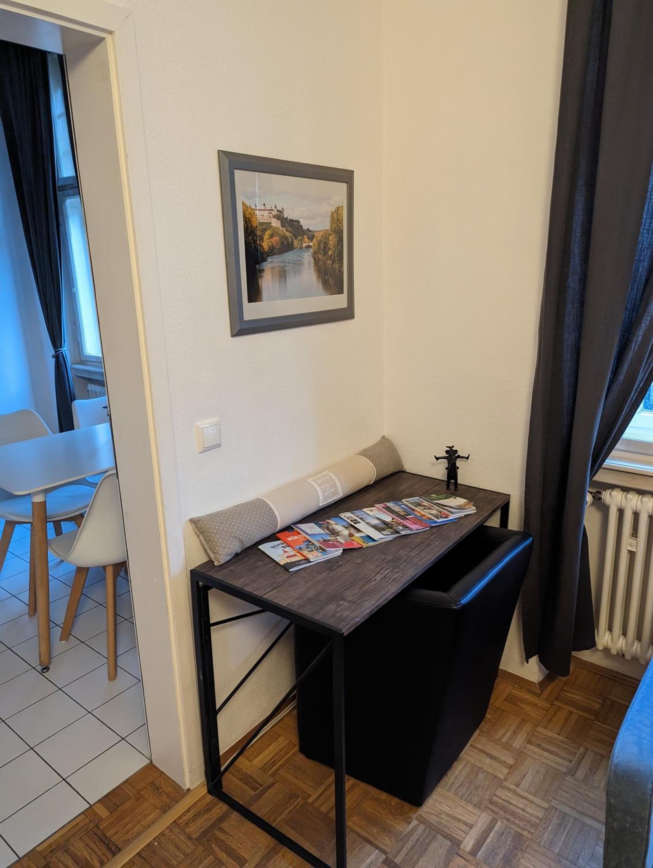 Wohnen am Main - gemütlicher Altbau, zentral