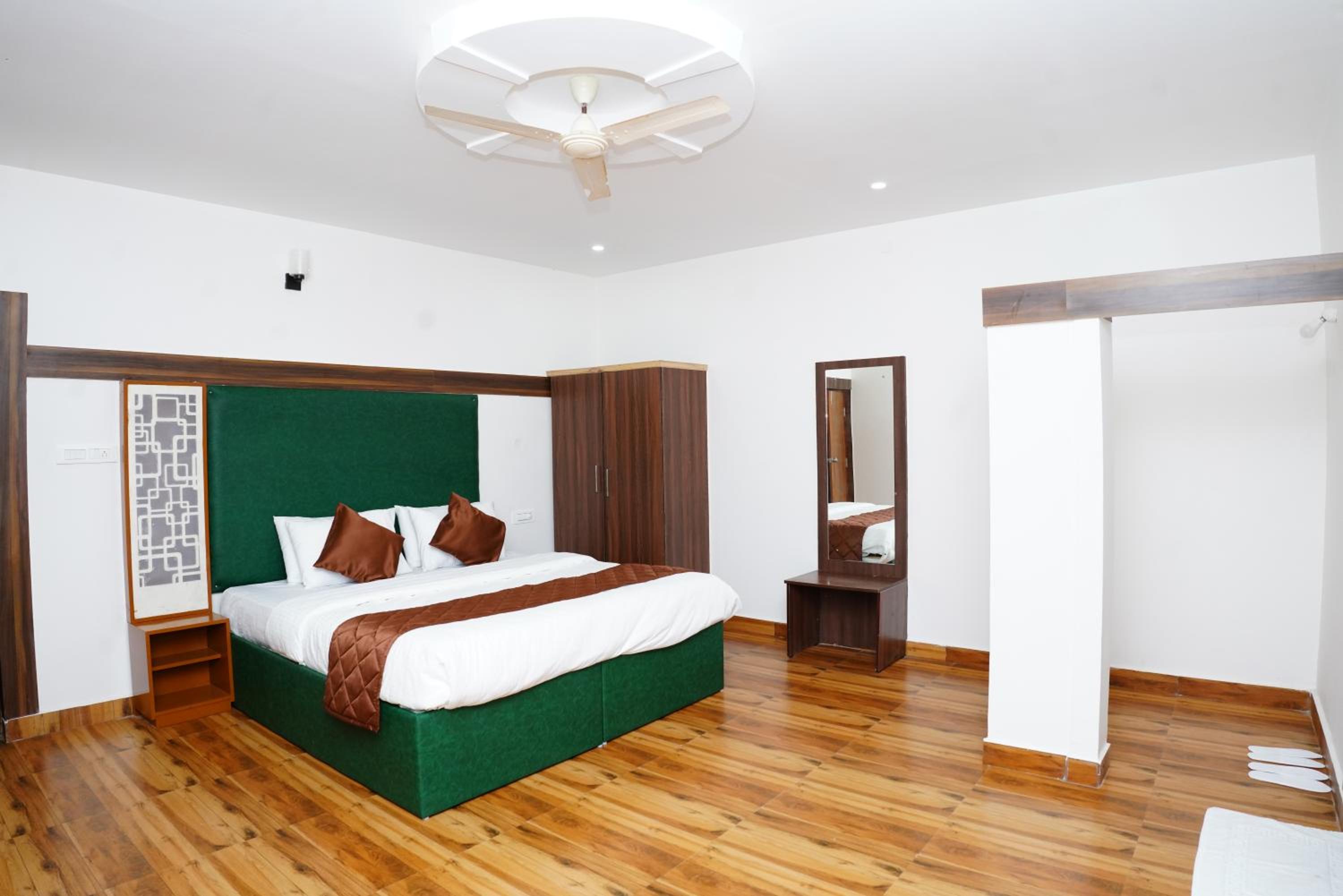 RICHBERRY- A Premium Plantation Villa's